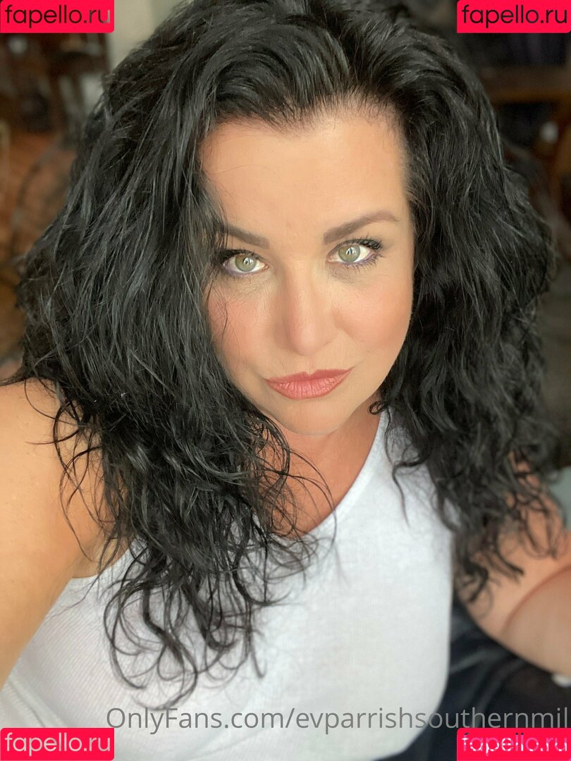 evparrishsouthernmil Onlyfans Photo Gallery 