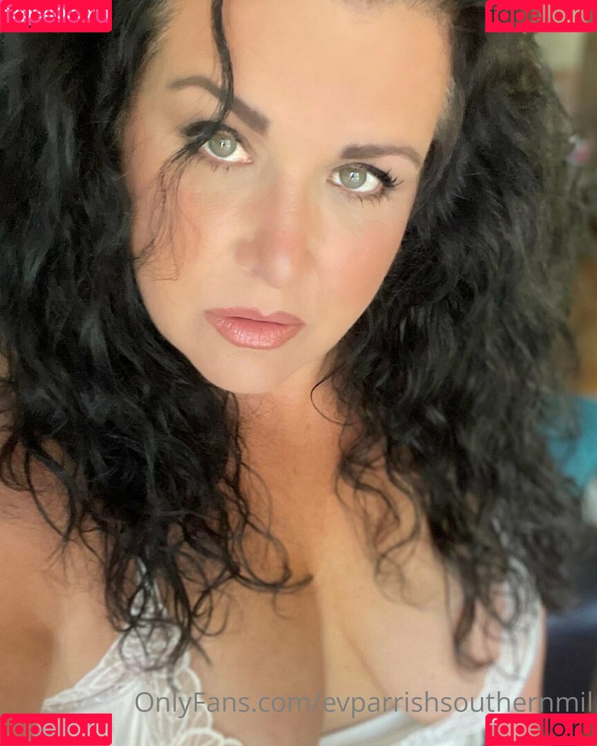 evparrishsouthernmil Onlyfans Photo Gallery 