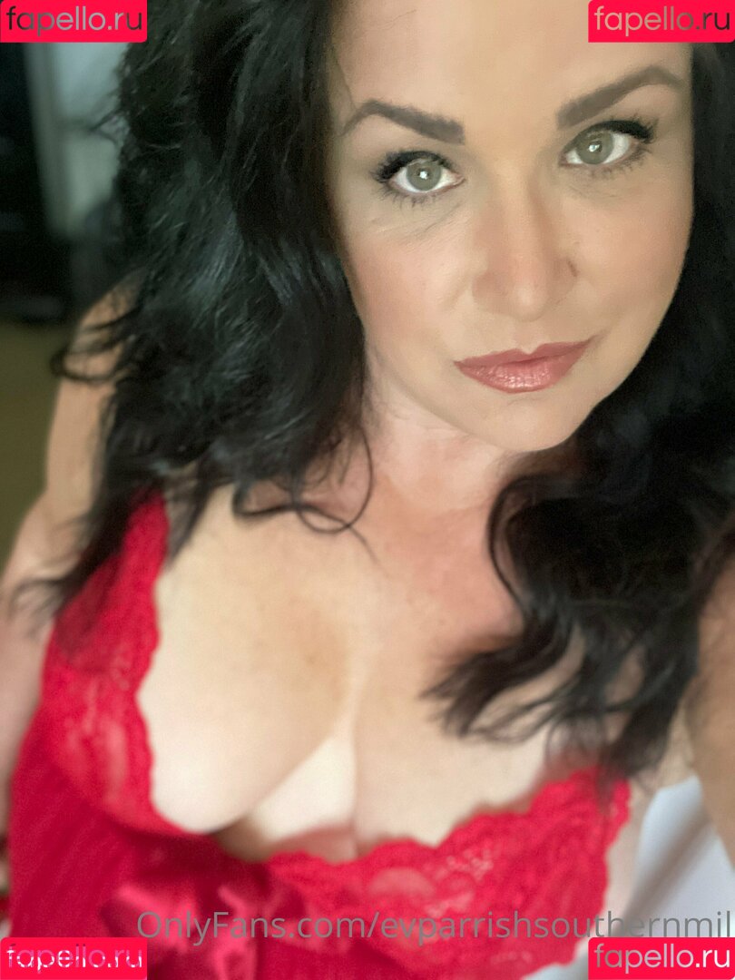 evparrishsouthernmil Onlyfans Photo Gallery 