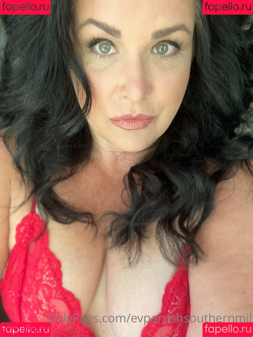evparrishsouthernmil Onlyfans Photo Gallery 