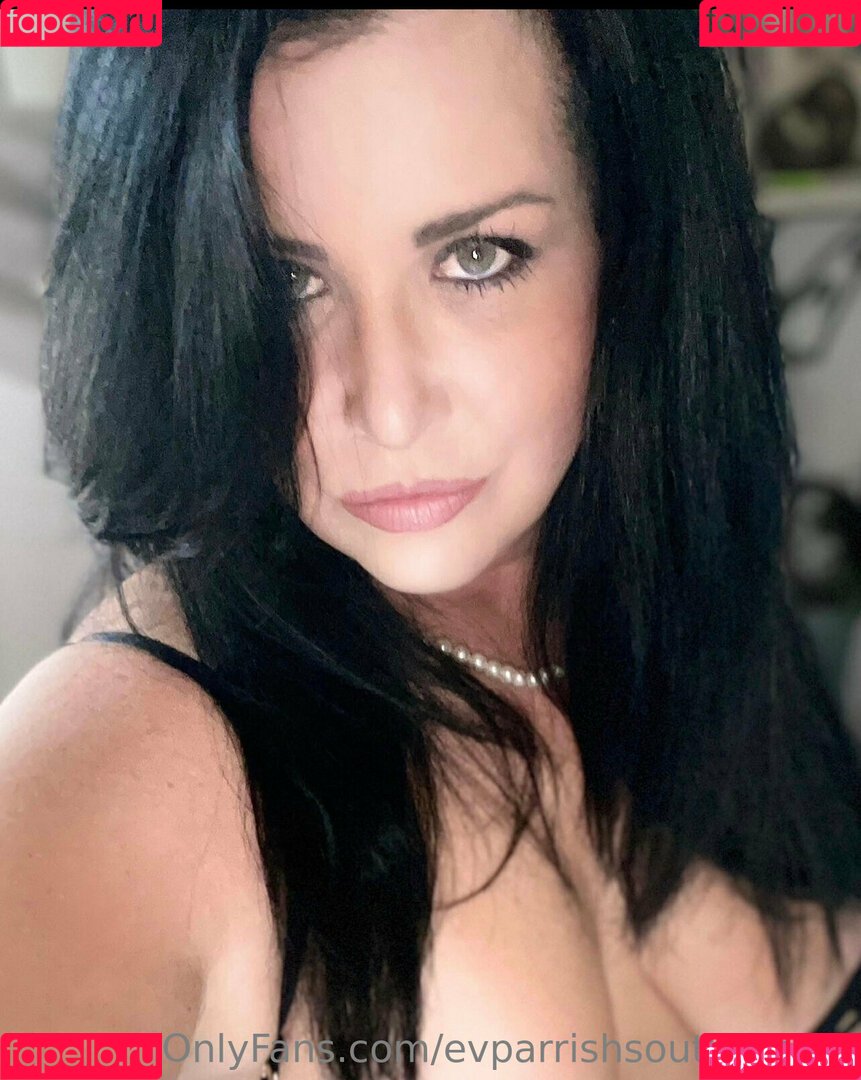 evparrishsouthernmil Onlyfans Photo Gallery 