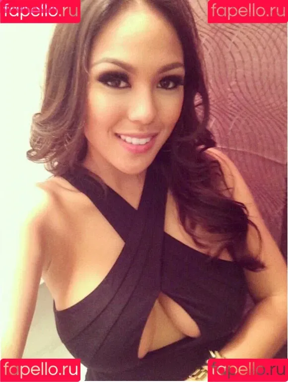 Meleana Fernandez Onlyfans Photo Gallery 