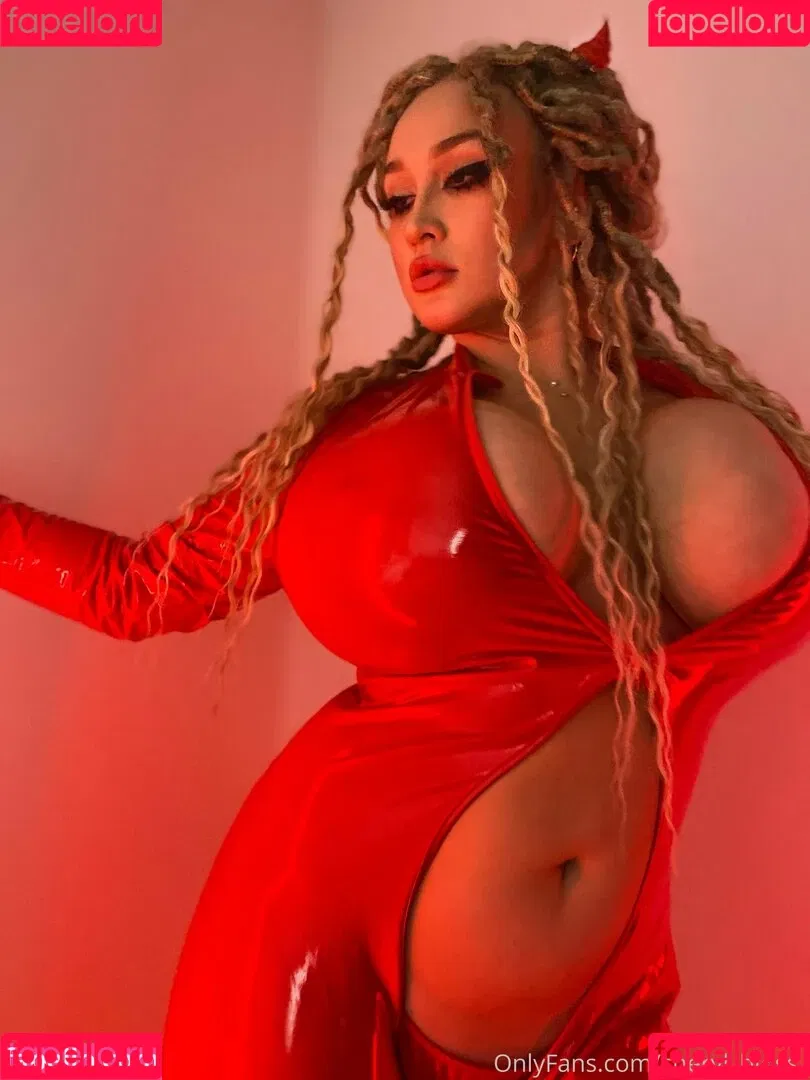 Cheryl Blossom Onlyfans Photo Gallery 