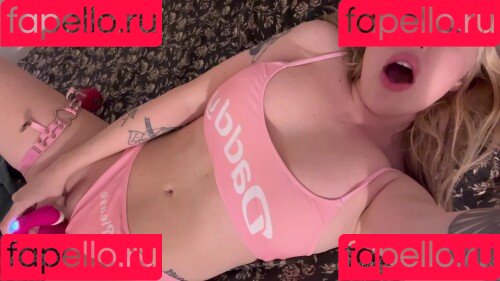 Della Dreams Onlyfans Photo Gallery 