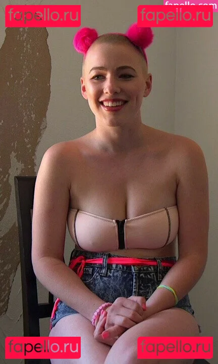 Riley Nixon Onlyfans Photo Gallery 