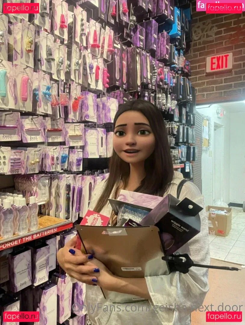 geisha.next.door Onlyfans Photo Gallery 