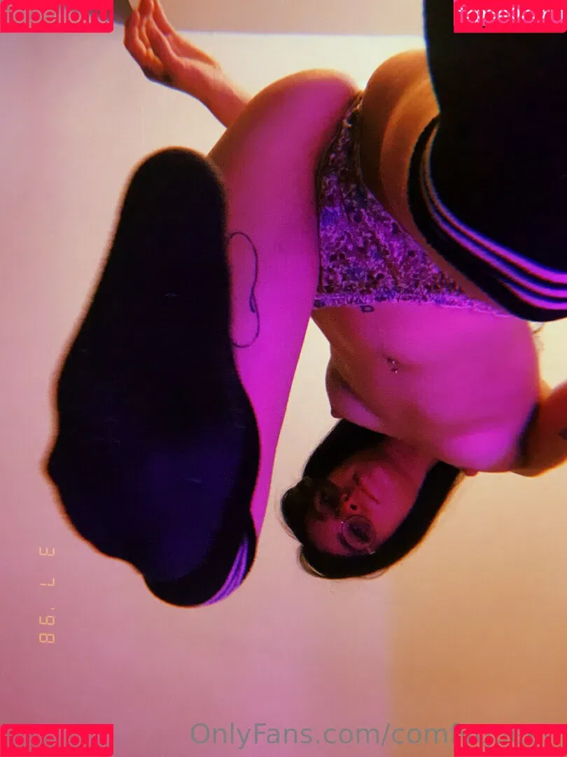 comfyqueen Onlyfans Photo Gallery 