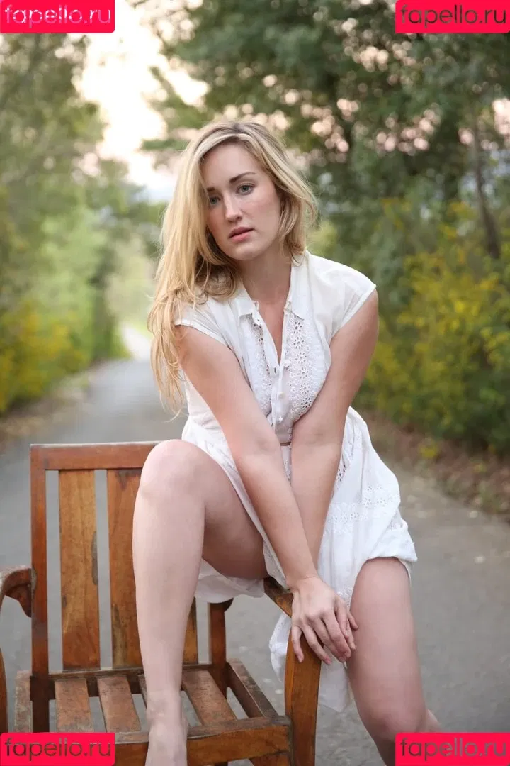Ashley Johnson Onlyfans Photo Gallery 