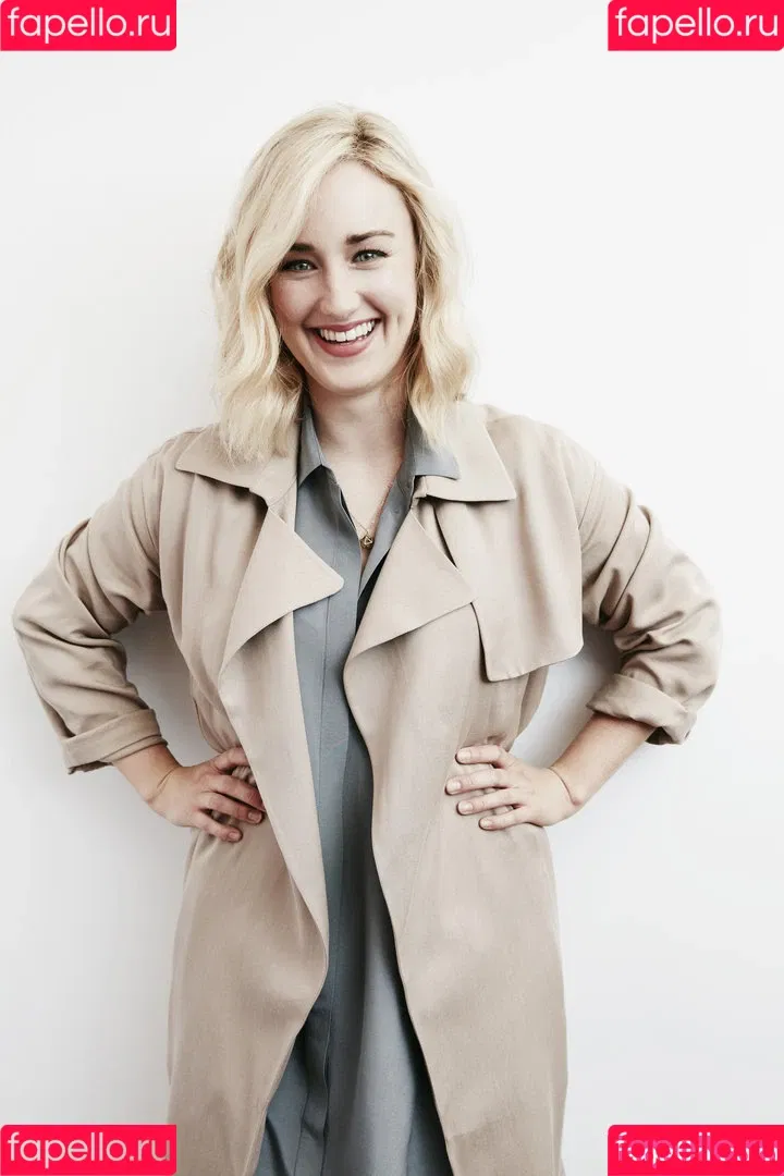 Ashley Johnson Onlyfans Photo Gallery 