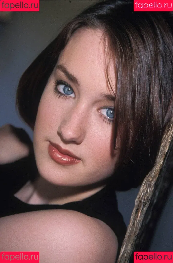 Ashley Johnson Onlyfans Photo Gallery 