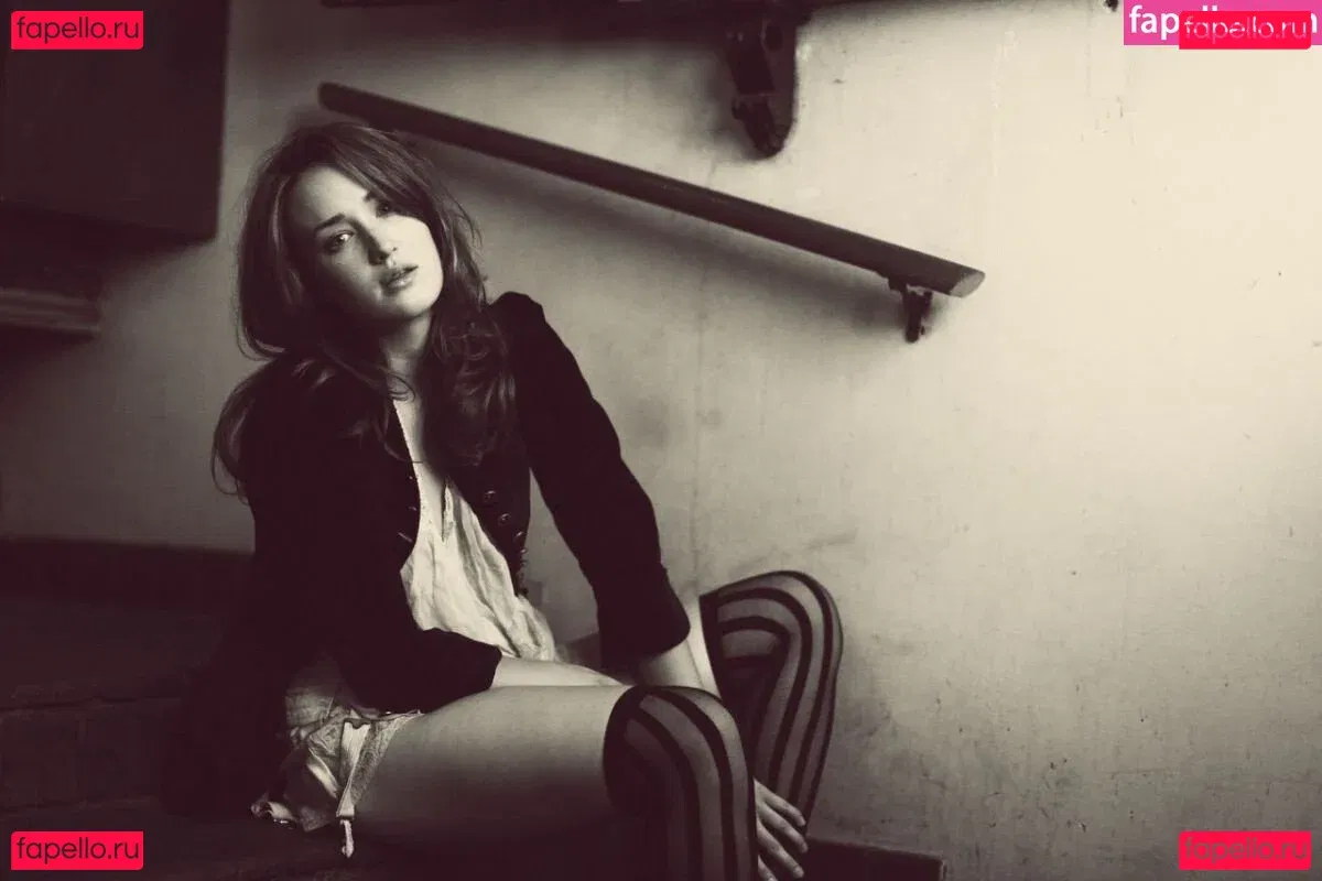 Ashley Johnson Onlyfans Photo Gallery 