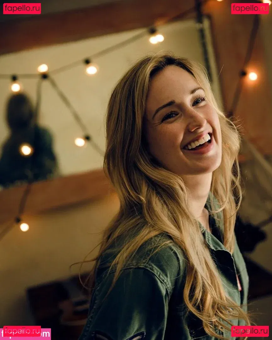 Ashley Johnson Onlyfans Photo Gallery 