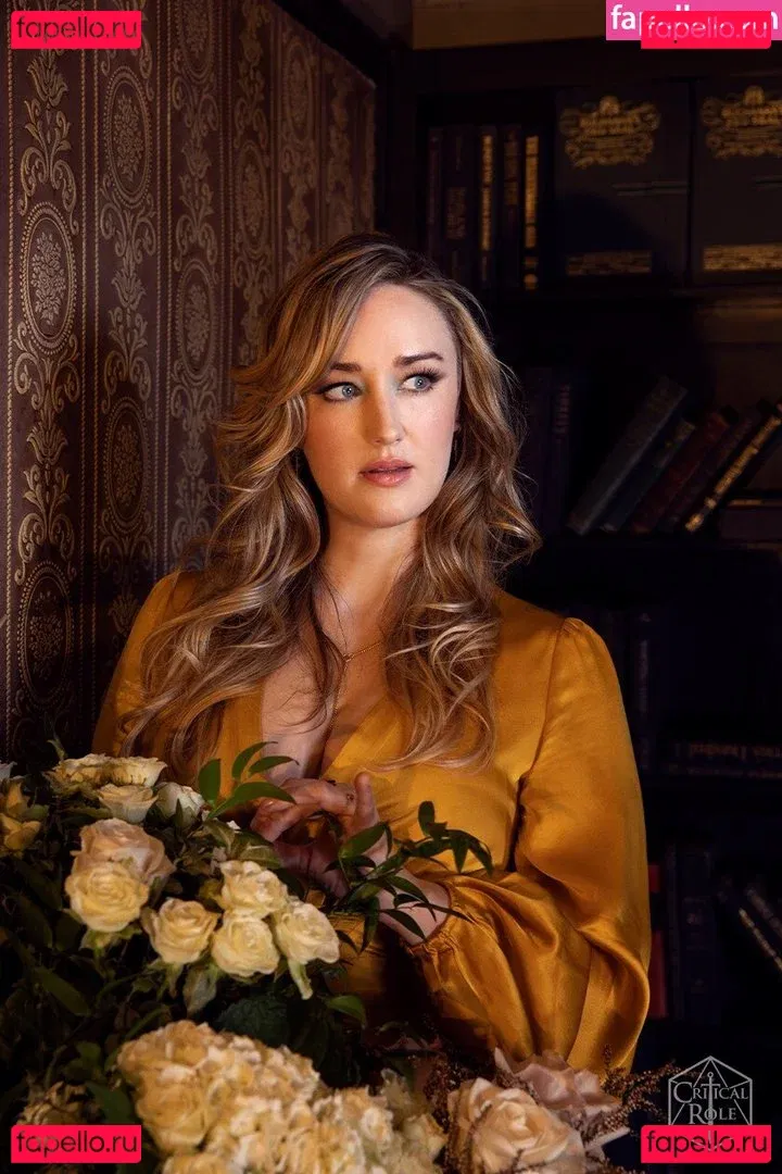 Ashley Johnson Onlyfans Photo Gallery 