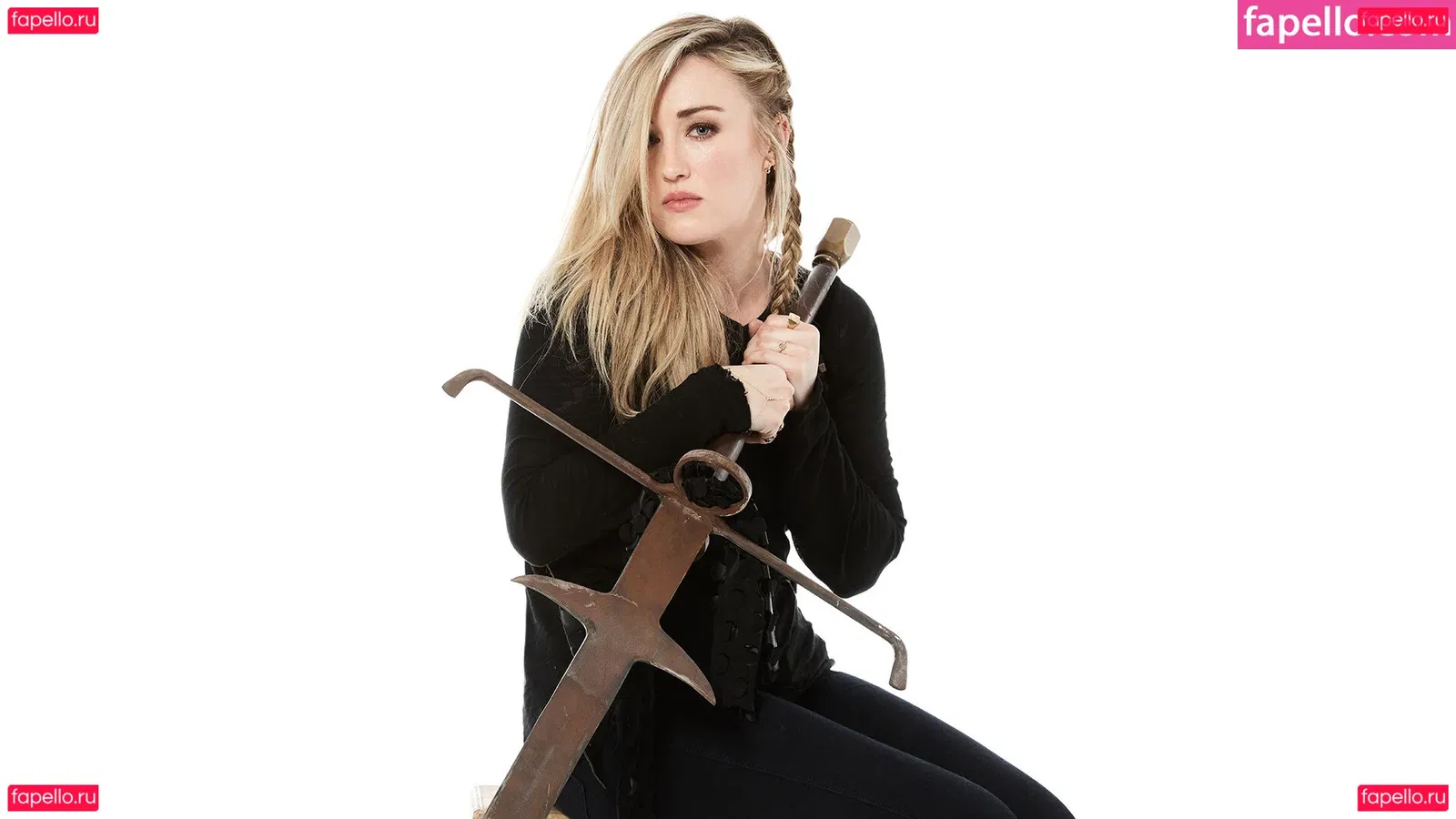 Ashley Johnson Onlyfans Photo Gallery 