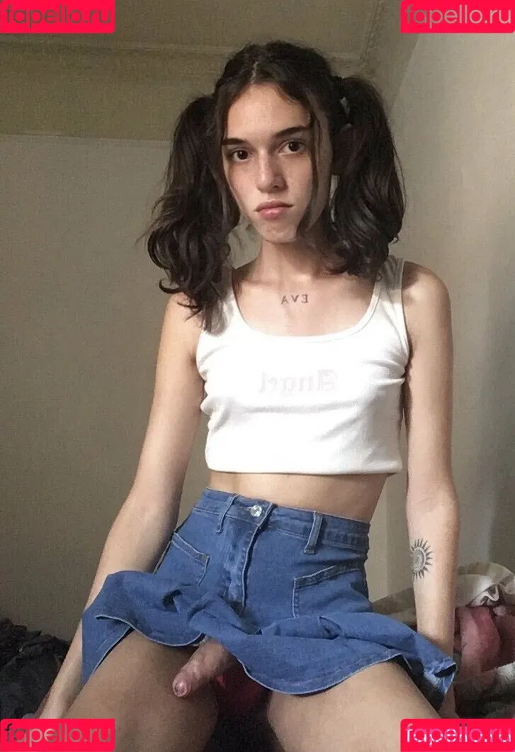 LittleTgirl Onlyfans Photo Gallery 