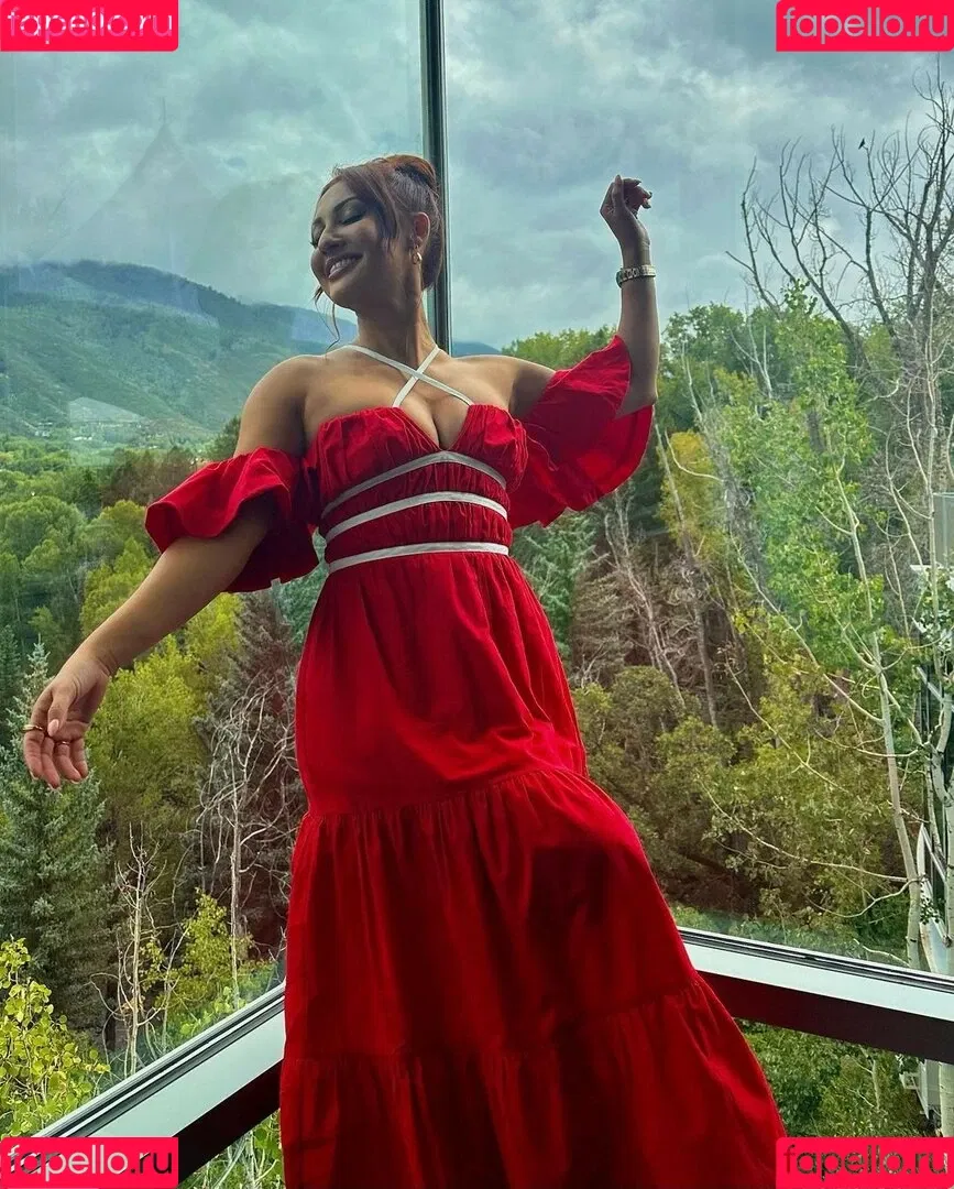 Francia Raisa Onlyfans Photo Gallery 