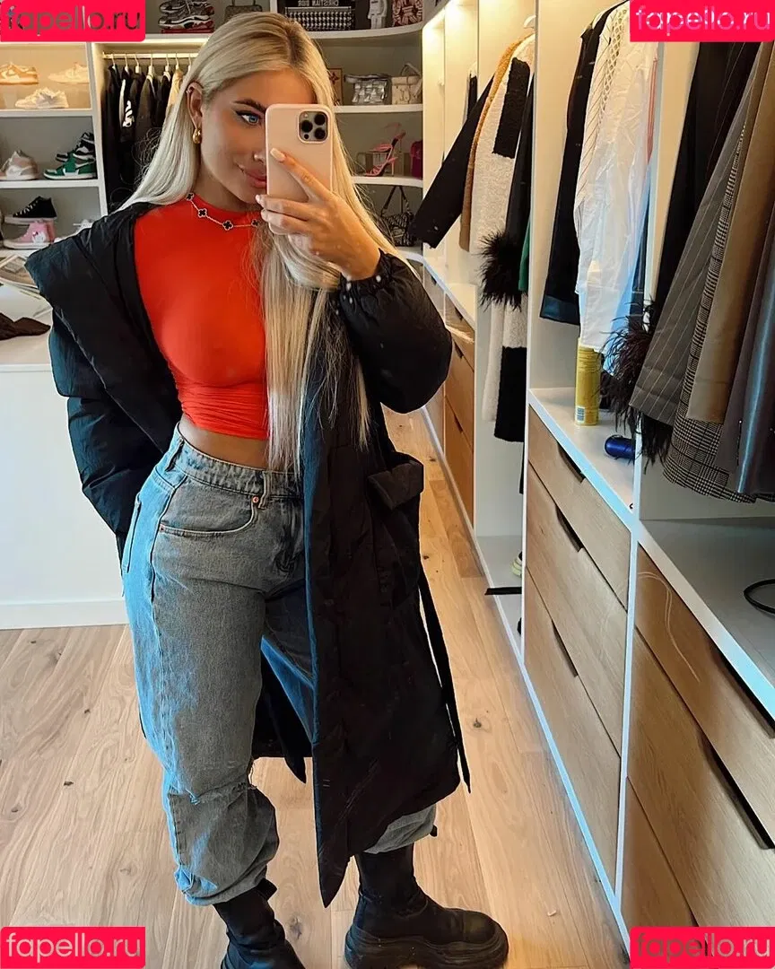 Saffron Barker Onlyfans Photo Gallery 