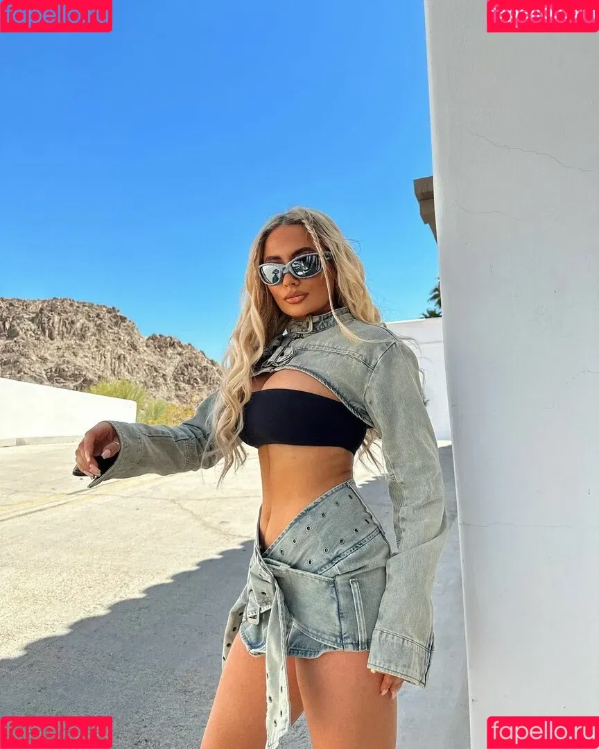 Saffron Barker Onlyfans Photo Gallery 