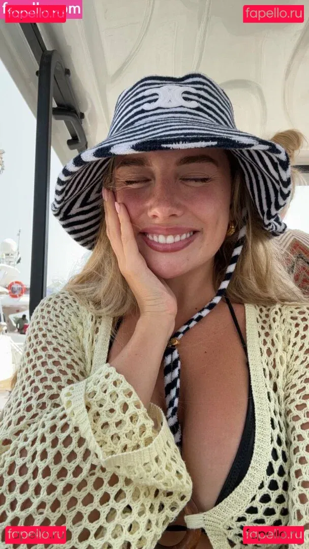 Saffron Barker Onlyfans Photo Gallery 