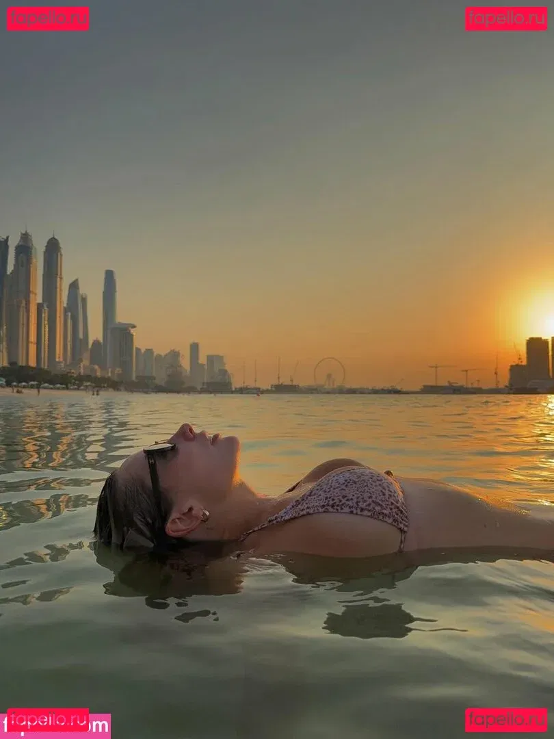 Saffron Barker Onlyfans Photo Gallery 