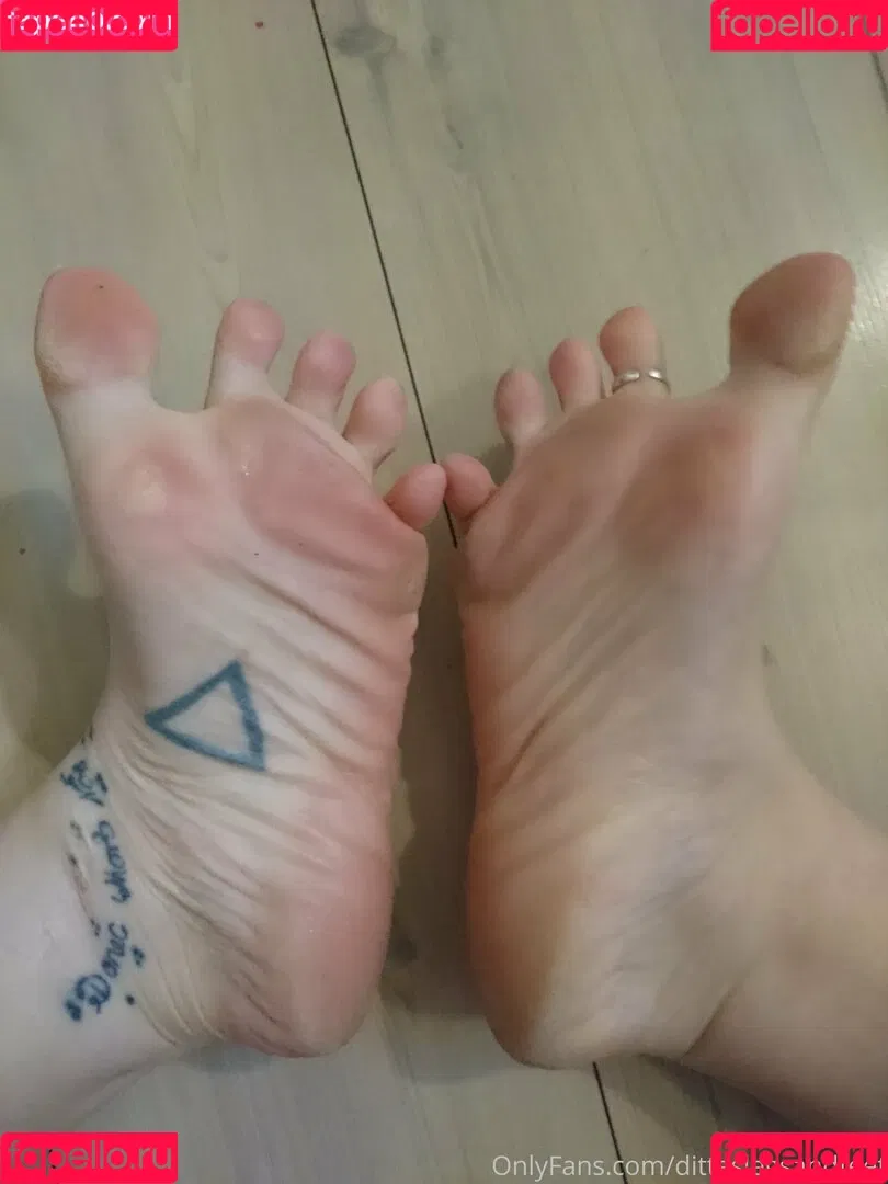 ditteslegsandfeet Onlyfans Photo Gallery 