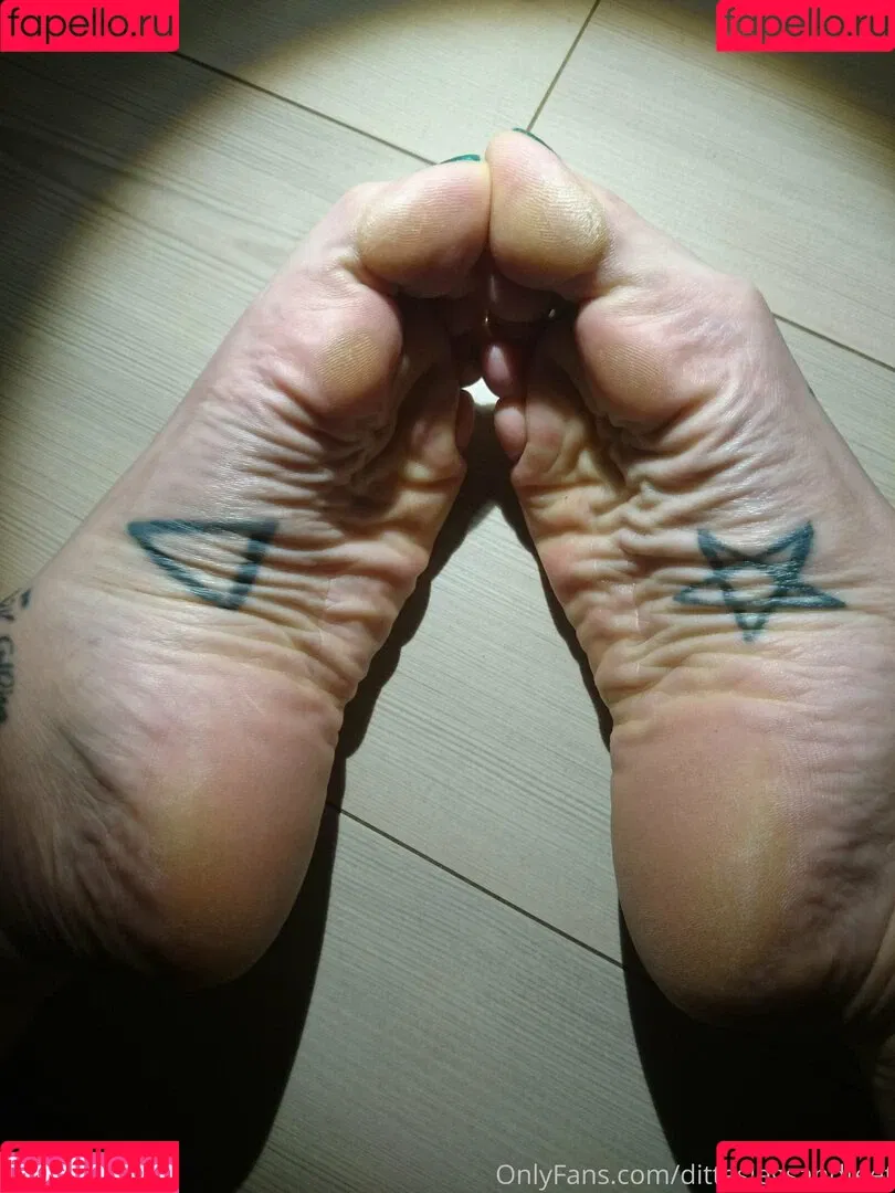 ditteslegsandfeet Onlyfans Photo Gallery 