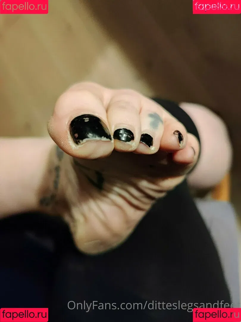 ditteslegsandfeet Onlyfans Photo Gallery 