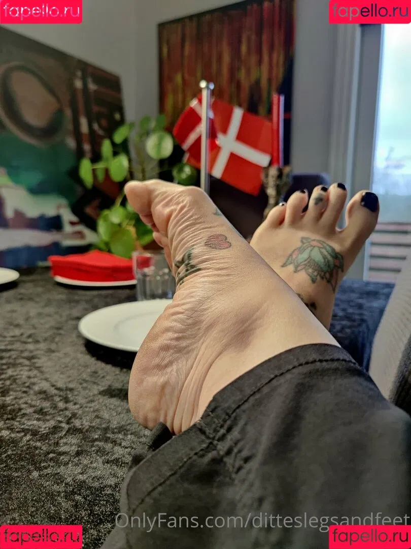 ditteslegsandfeet Onlyfans Photo Gallery 