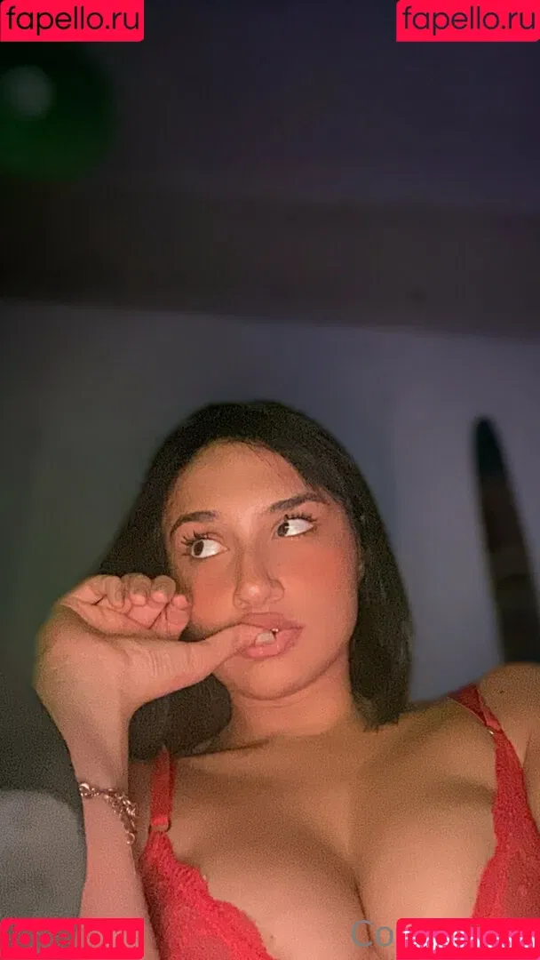 holly.bratty Onlyfans Photo Gallery 