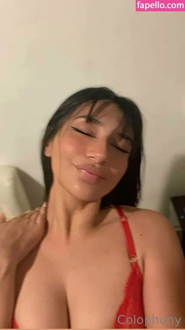 holly.bratty Onlyfans Photo Gallery 