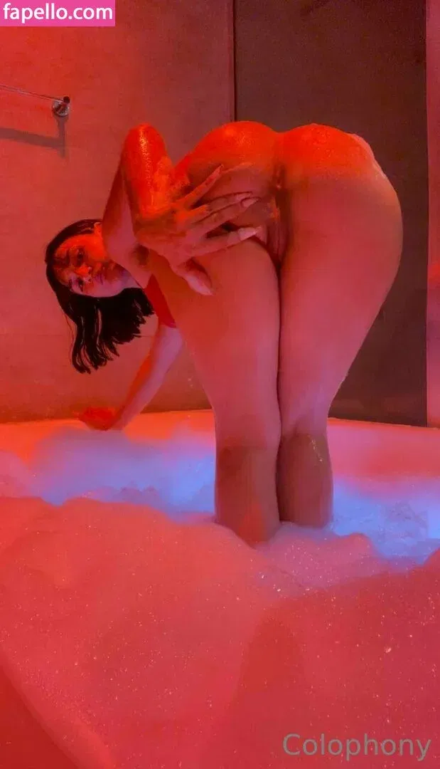 holly.bratty Onlyfans Photo Gallery 