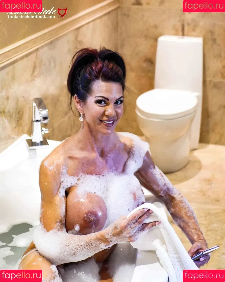 Linda Steele Onlyfans Photo Gallery 