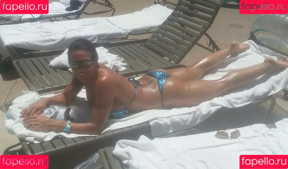 Linda Steele Onlyfans Photo Gallery 