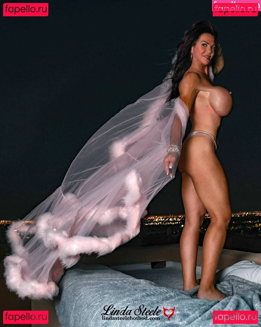 Linda Steele Onlyfans Photo Gallery 