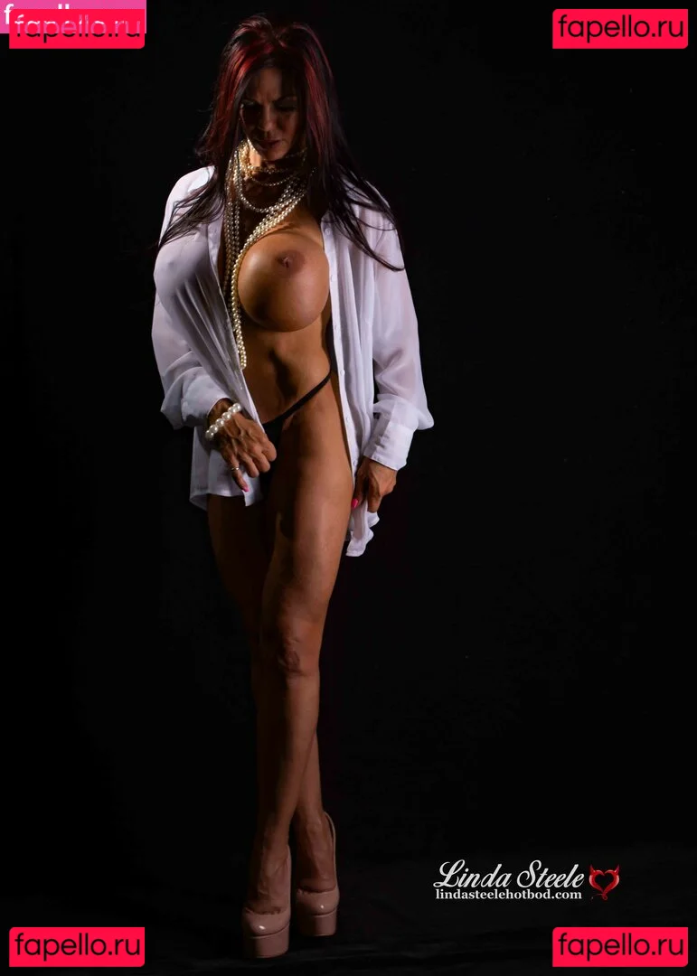 Linda Steele Onlyfans Photo Gallery 