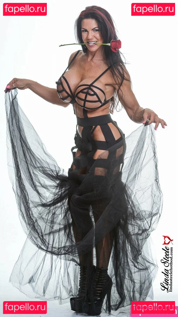 Linda Steele Onlyfans Photo Gallery 