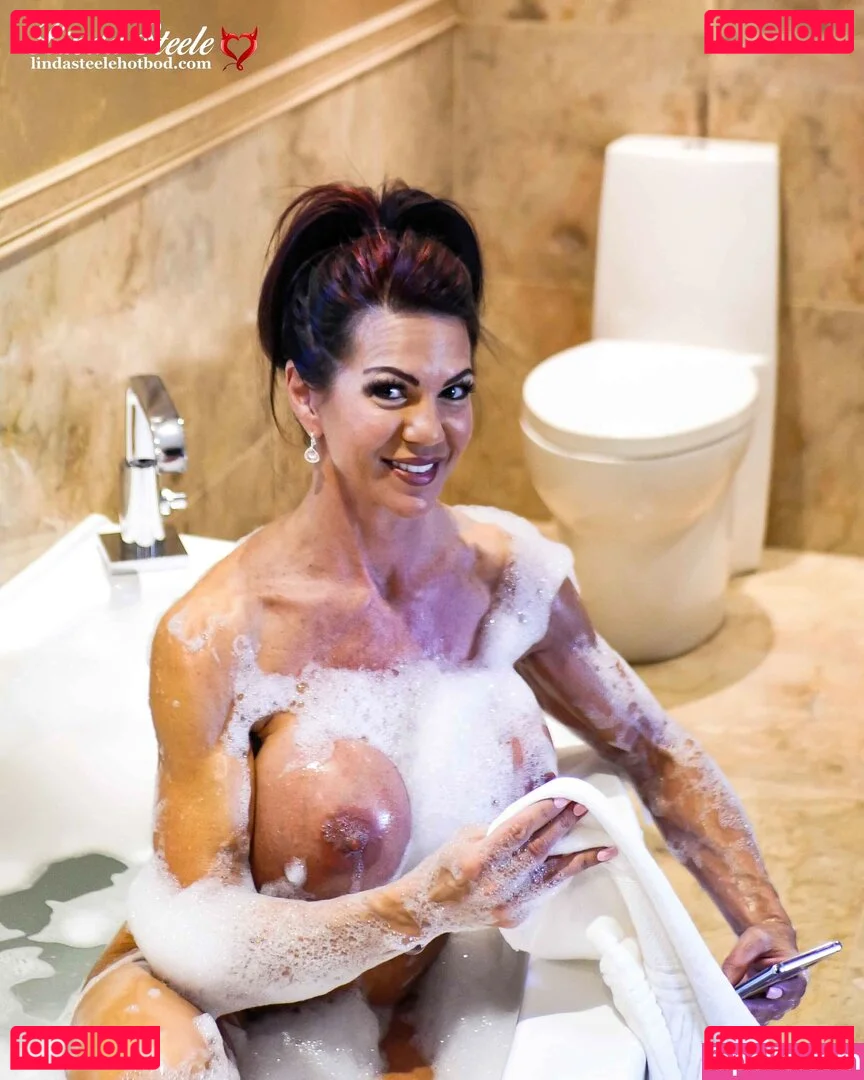 Linda Steele Onlyfans Photo Gallery 