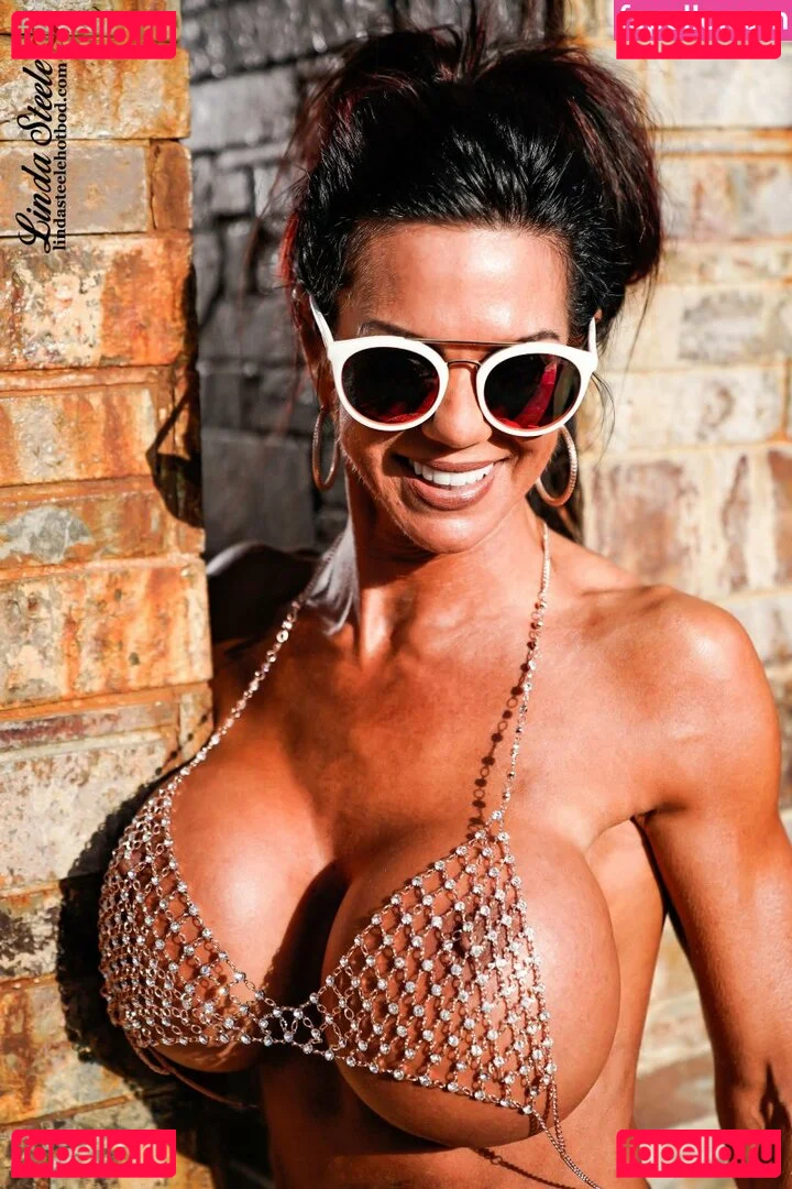 Linda Steele Onlyfans Photo Gallery 