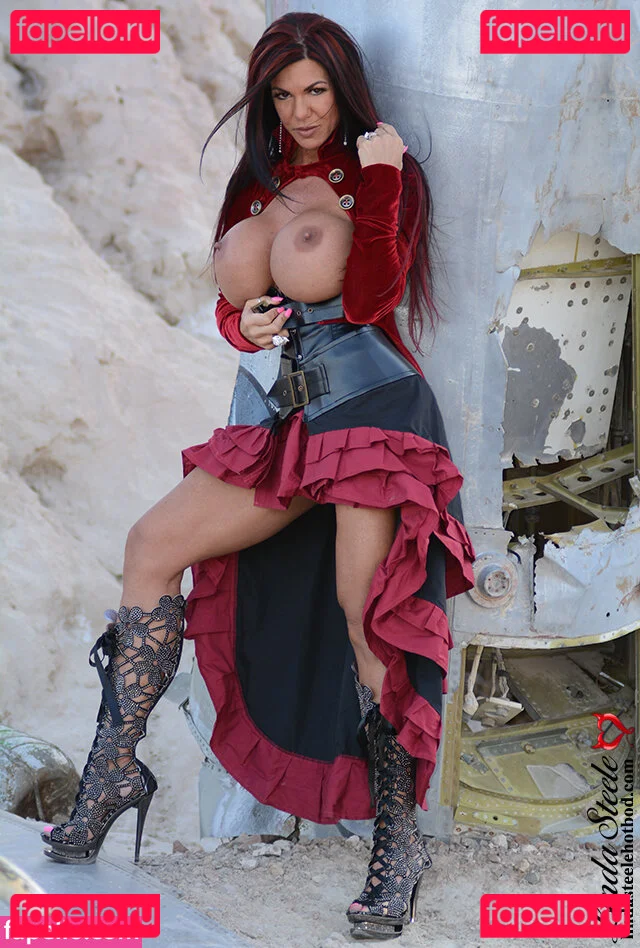 Linda Steele Onlyfans Photo Gallery 