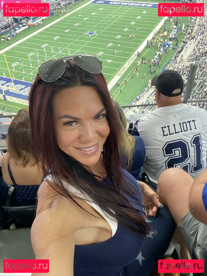 Linda Steele Onlyfans Photo Gallery 