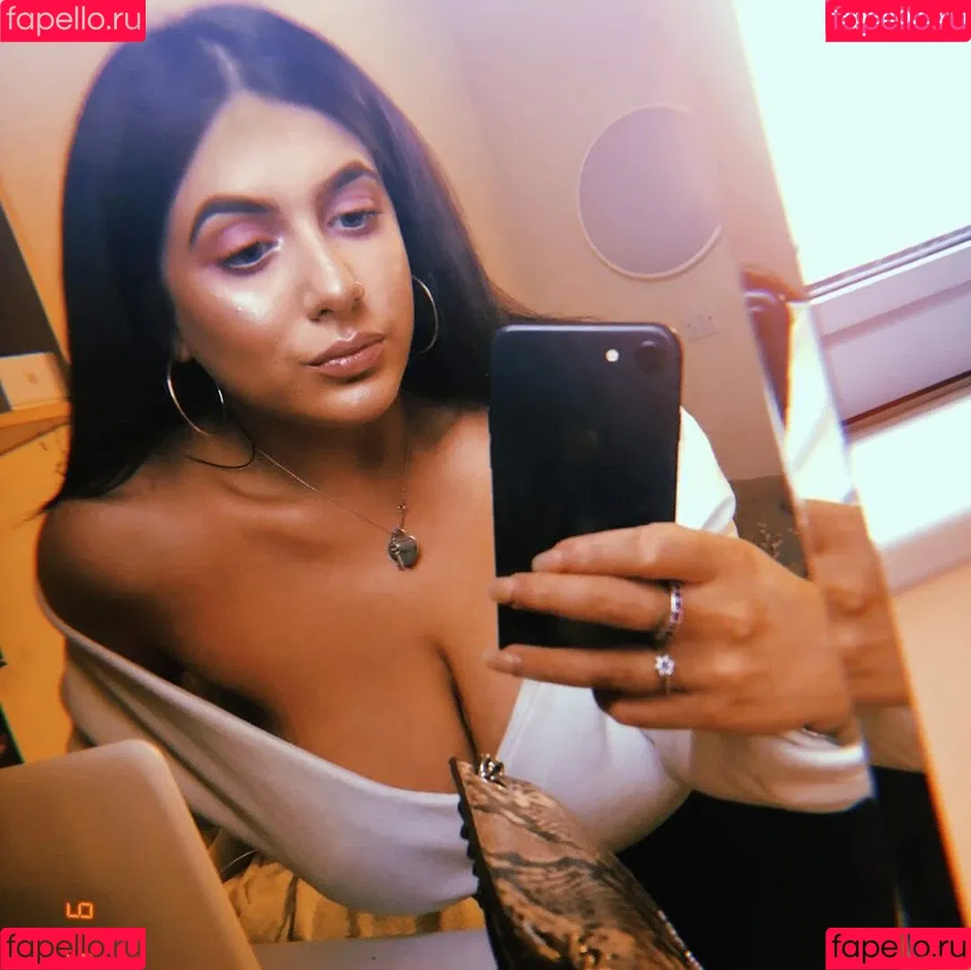 Beth G Onlyfans Photo Gallery 