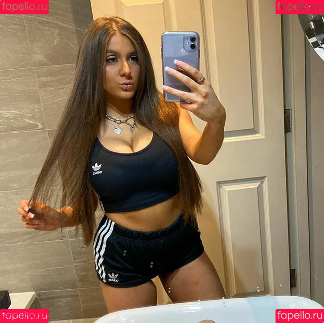 Beth G Onlyfans Photo Gallery 
