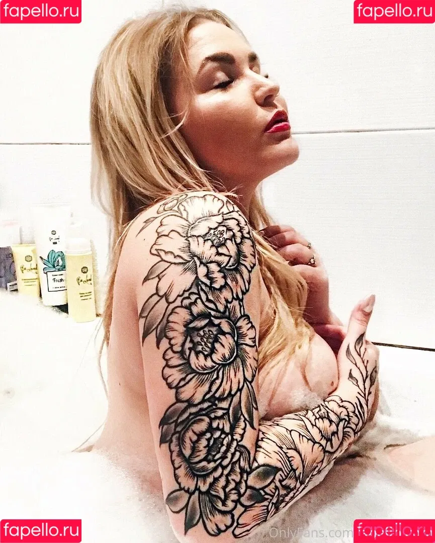 adelia_adelia Onlyfans Photo Gallery 