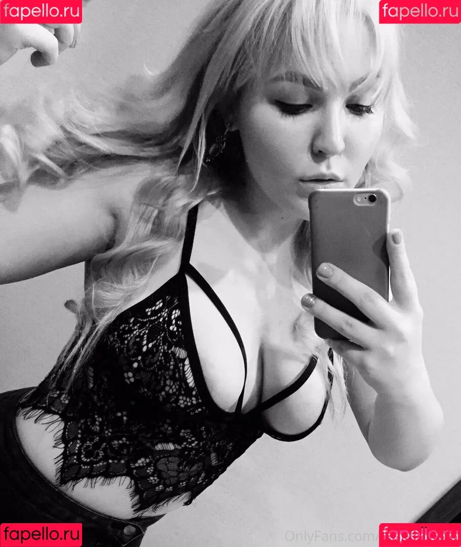adelia_adelia Onlyfans Photo Gallery 