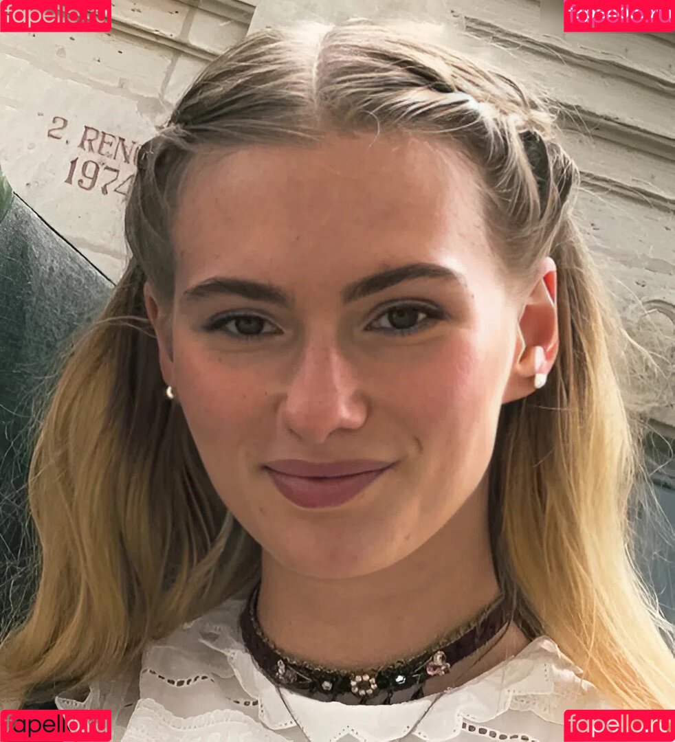 Alrun Steiner Onlyfans Photo Gallery 