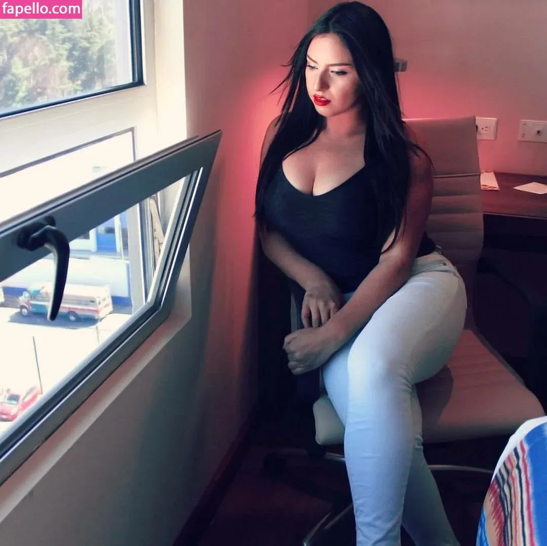 Herlinda Angel Onlyfans Photo Gallery 