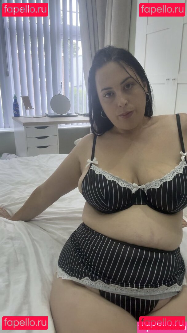 Faye Smith Nude Onlyfans Photo 7