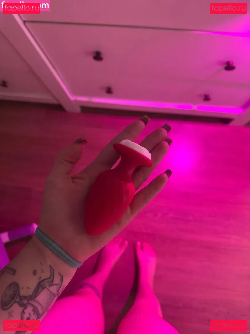 Sttaringart Onlyfans Photo Gallery 