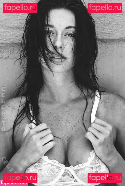 Sarah Waddles Onlyfans Photo Gallery 