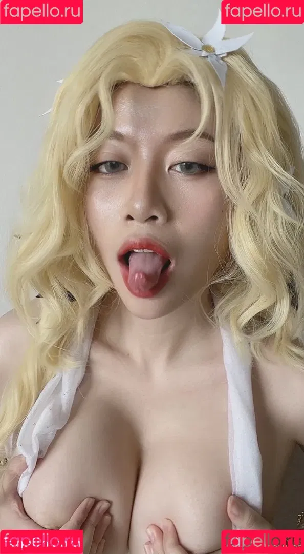 Ain Nguyen Onlyfans Photo Gallery 